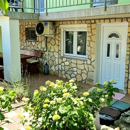 Apartment Deni Skrbčići Buitenkant foto